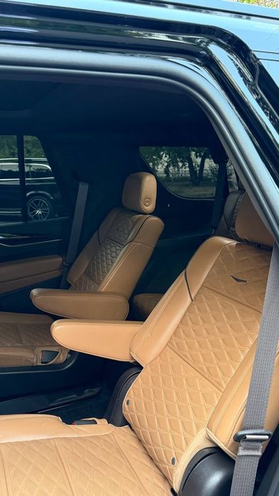 CADILLAC ESCALADE 600   Насия. савдога. берилади