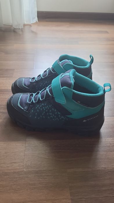 Ghete/cizme/bocanci drumetie impermeabile Decathlon Quechua, mar. 34