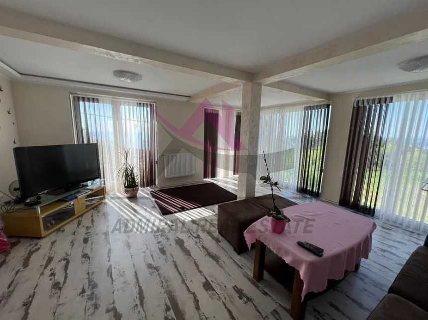 Дава се под наем Къща в Варна, м-т Акчелар - 200 кв.м за 2393.43 € - Снимка #2