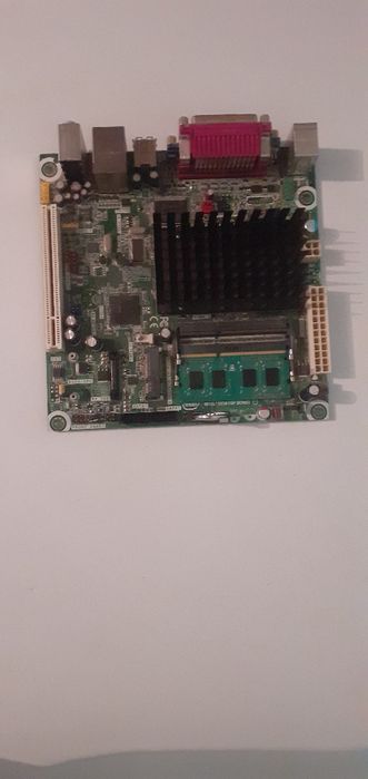 Материнская плата Intel Mini-ITX На запчасти или восстановление