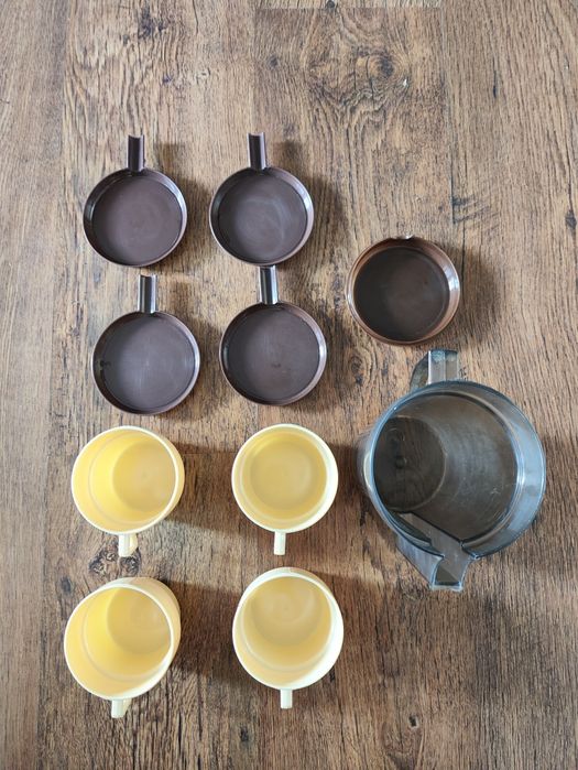 Сервиз за пикник или кола