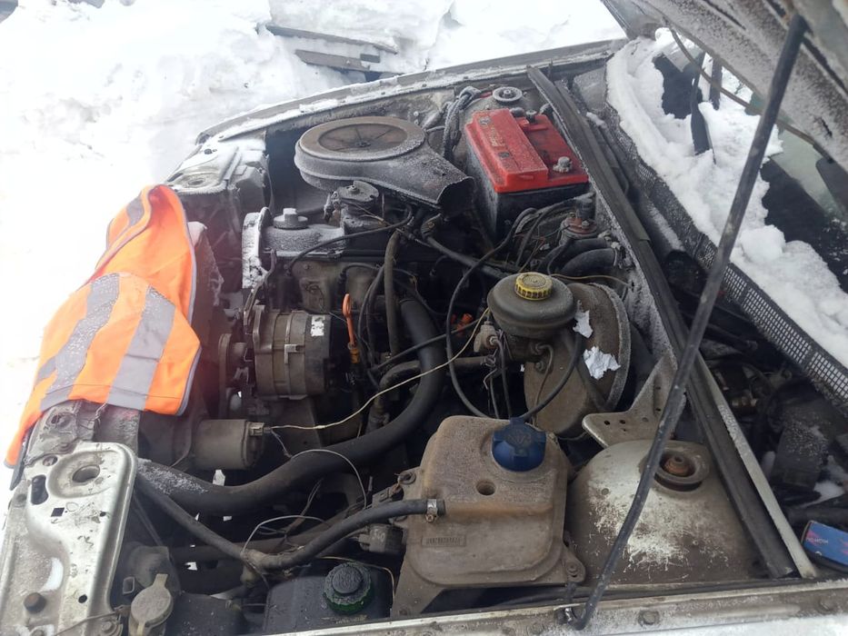 Продам машину Ауди 80.