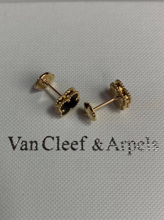Серьги от Van Cleef
