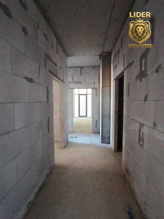 Продается 3х комнатная квартира ор.р Шарк1 Базарчик цена 45800у.е