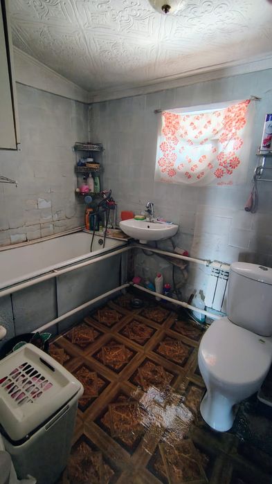 Продается дом на два хозяина.