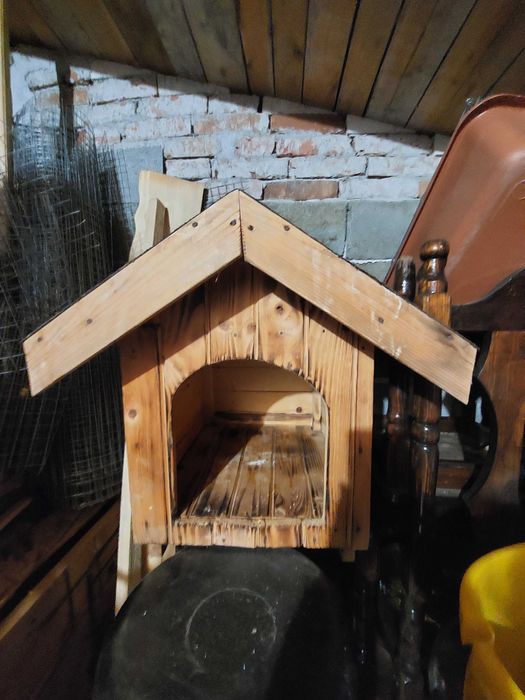 2 бр.къщички за малко куче