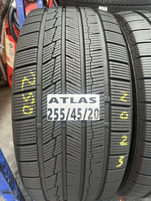 255/45/20 atlas mixte