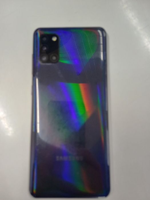 Продам Самсунг А31 64гб