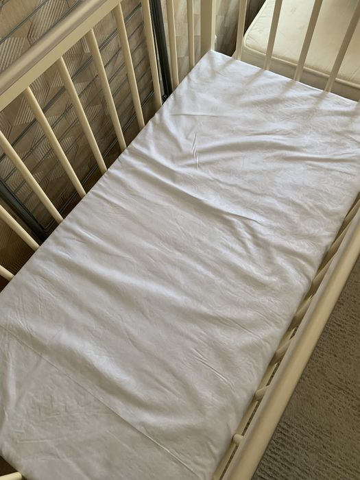 Продам детскую кроватку