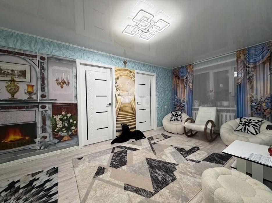 Продам 4-х кв в самом центре крыша новая