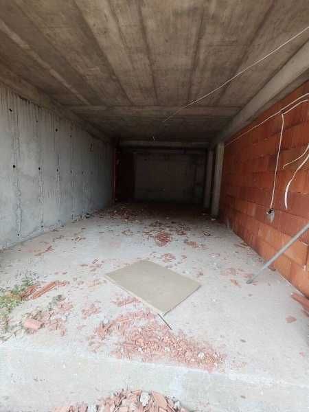 Гараж в кв. Остромила!