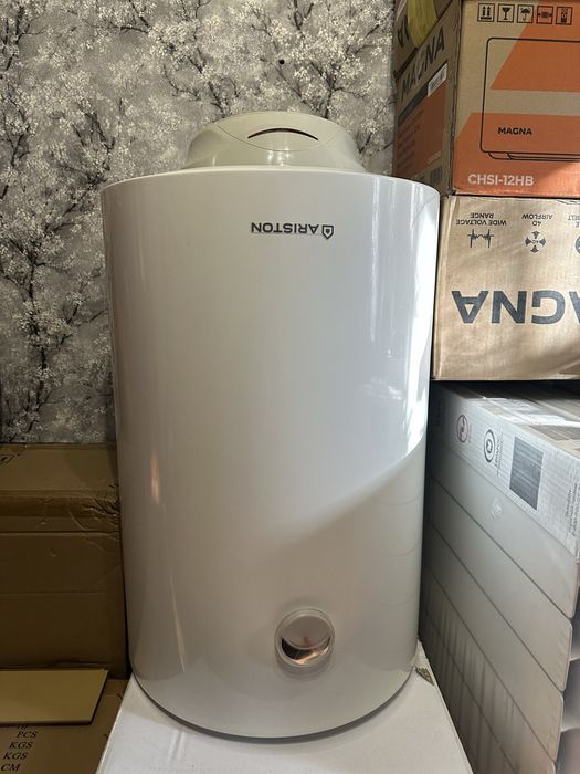 Бойлер  Аристон на 80 литров