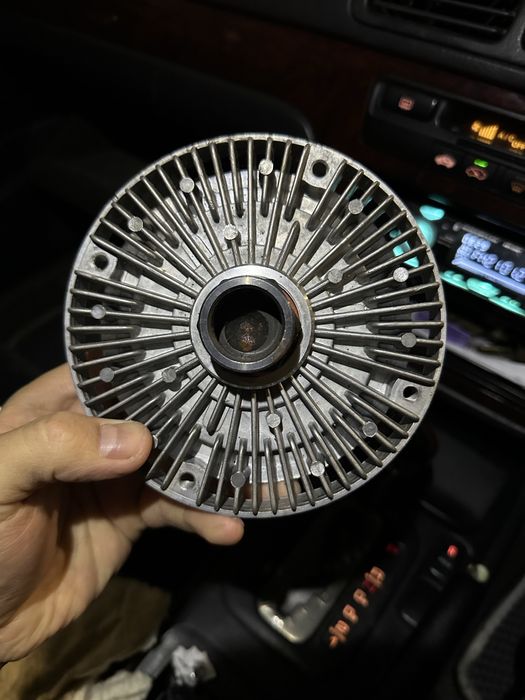 Продам вискомуфты на БМВ