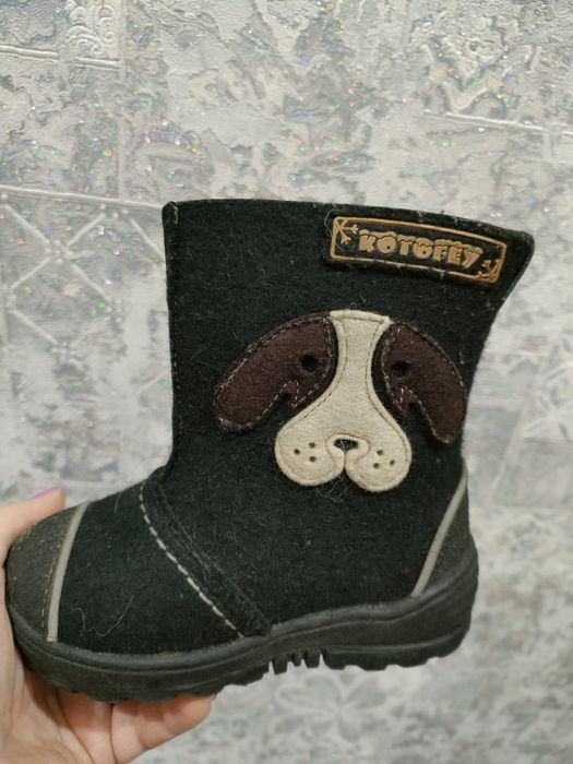 Продаю детские валенки