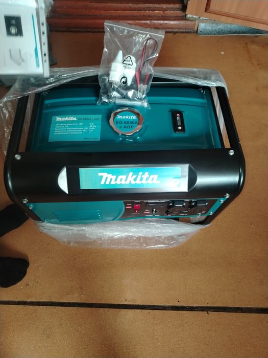 Японский электростанция(бензогенератор)