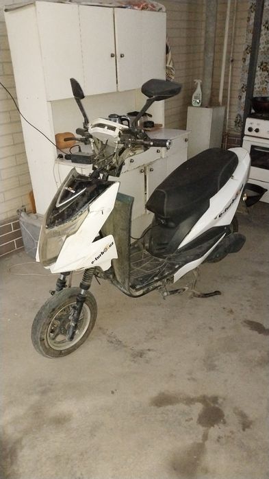 Скутер сотилади 3 млн сум манзил Наманган вилояти Поп шахри