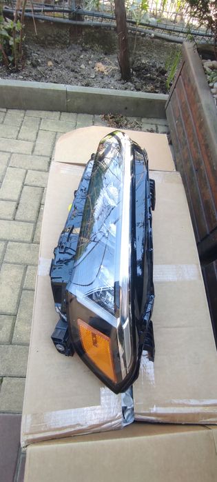 Фар за Honda civic 11 gen USA