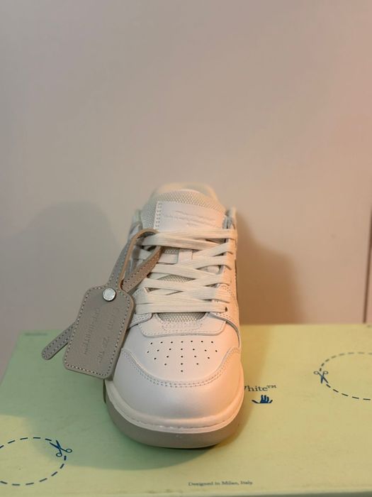 Sneakers off white  adidasi
