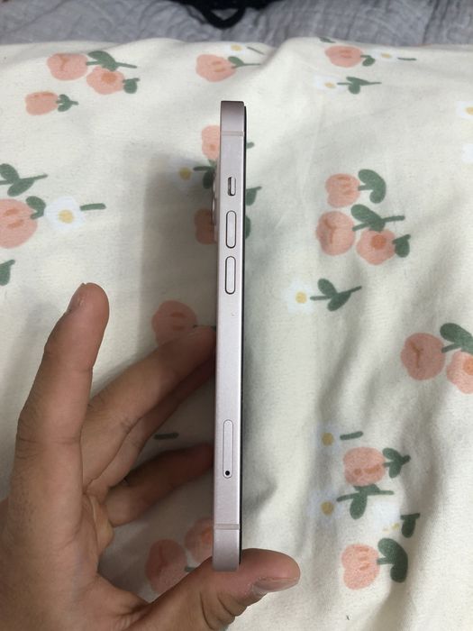 продам iphone 13