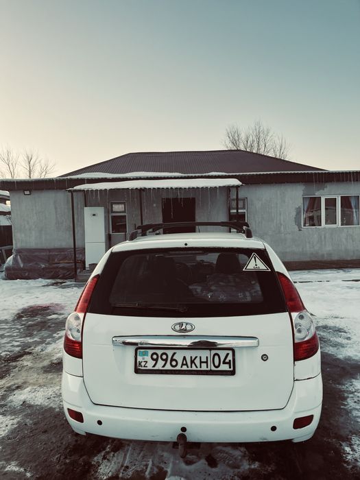 Продам приора 2 универсал 2012г