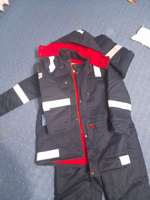 Продам комбенизон и куртку