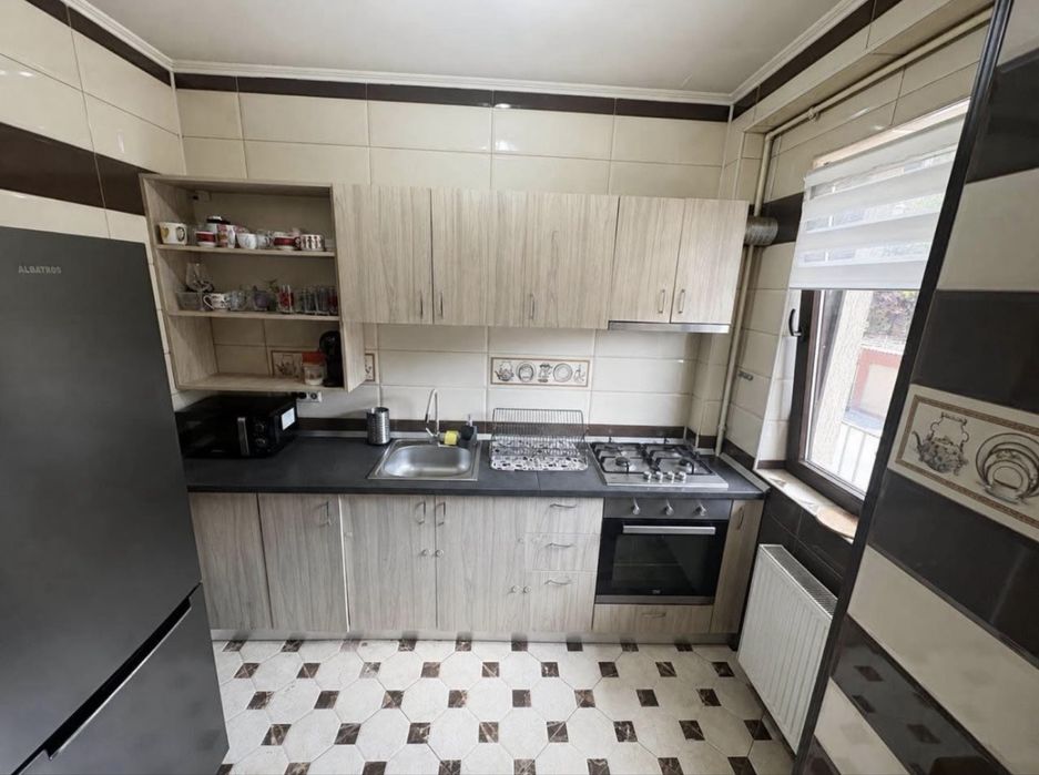 Vand apartament 2 camere dobroesti