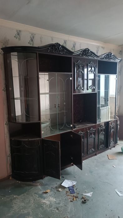 Продаю стенку цена 600 тысяч