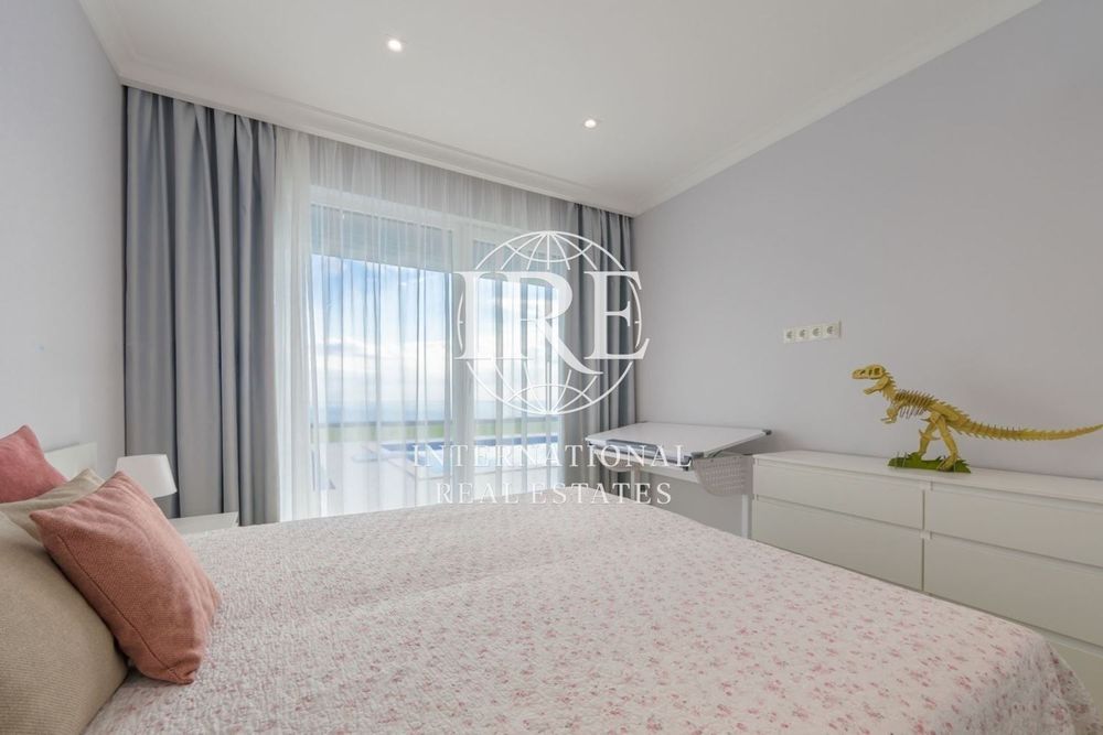 Продава се Къща в Балчик - 201 кв.м за 3259 €/кв.м - Снимка #8