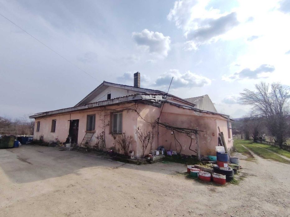 Бивша кланица в гр. Ловеч !