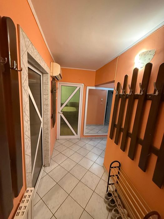 Vând apartament 4 camere – zonă ultracentrală, Baia Mare