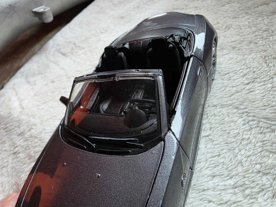 Продавам модели 1:18 и 1:24 цени от 35 до 80лв