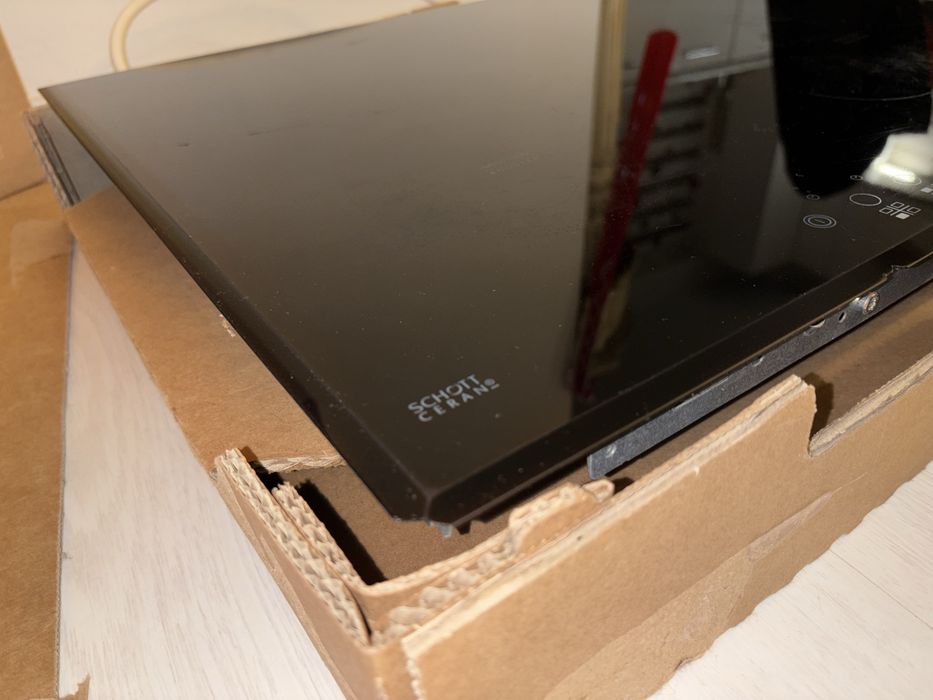 Plită inducție Whirlpool 4 ochiuri pentru piese