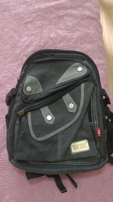 Продам рюкзак школьный