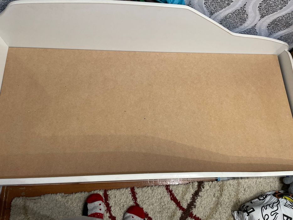 Детская кровать-машина