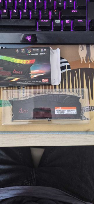 Memorie RAM Ares Armor RGB 8GB DDR4 3600MHz CL18 - Gaming