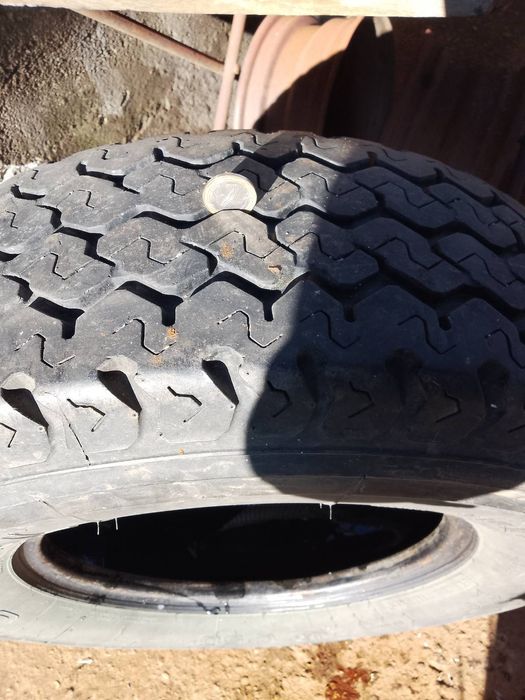 Продавам 6 бр гуми