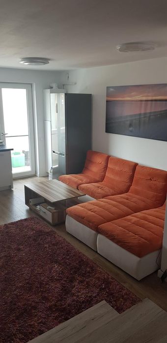 Închiriez apartament 3 camere