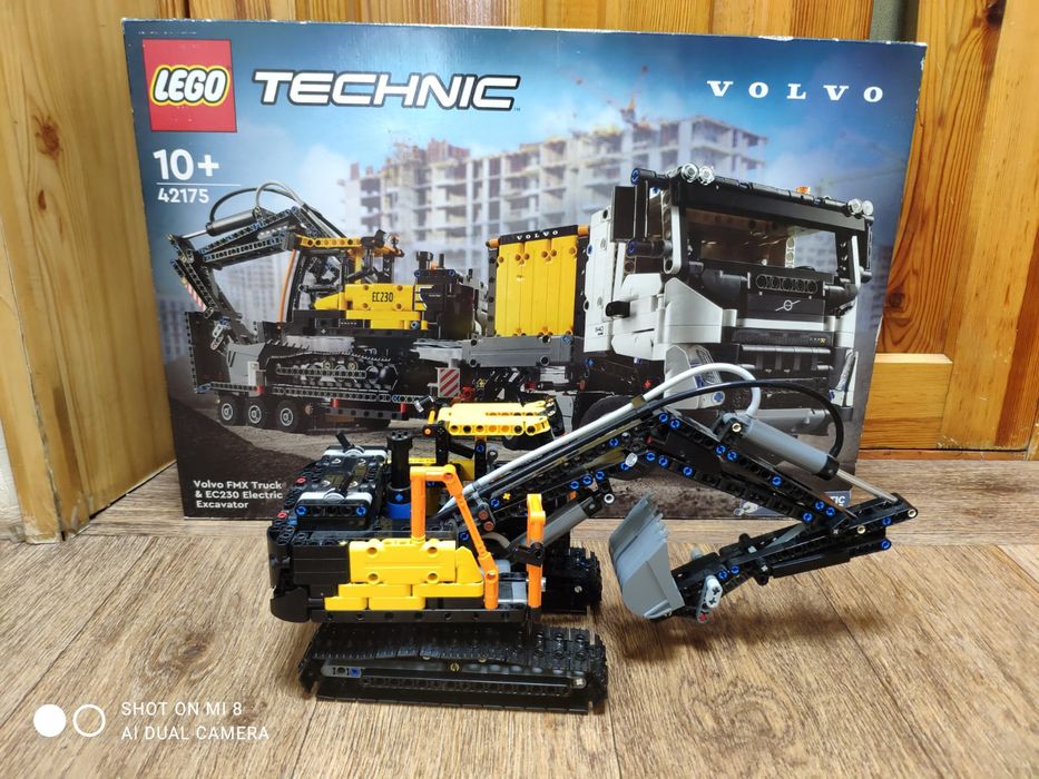 Продам Lego Technic 42175