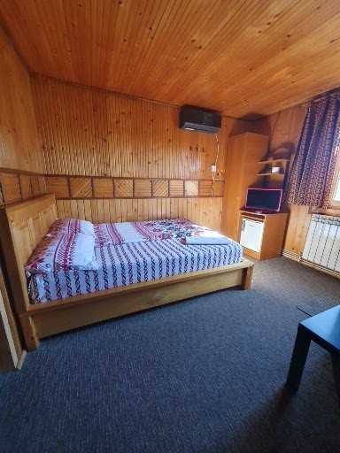 Inchiriez camere Ramnicu Sarat Pensiunea Privy