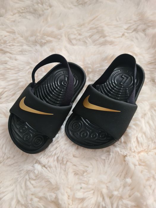 Sandale nike mărimea 21