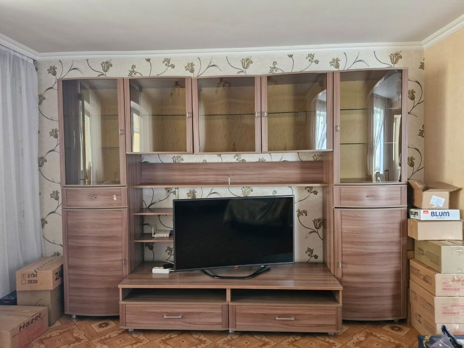 Стенка в гостиную