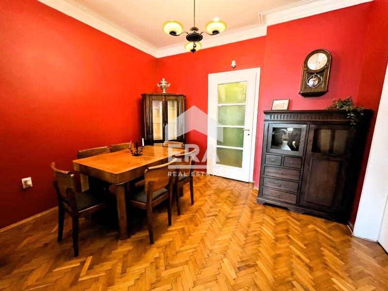 Продава се Четиристаен апартамент в София, Център - 100 кв.м за 3920 €/кв.м - Снимка #5