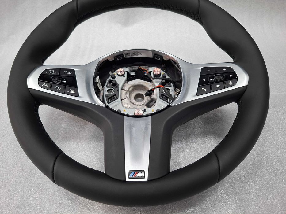 Нов Оригинален M волан за BMW G20 G22 G30 G05 G06 G01 G02 G26 G07 G