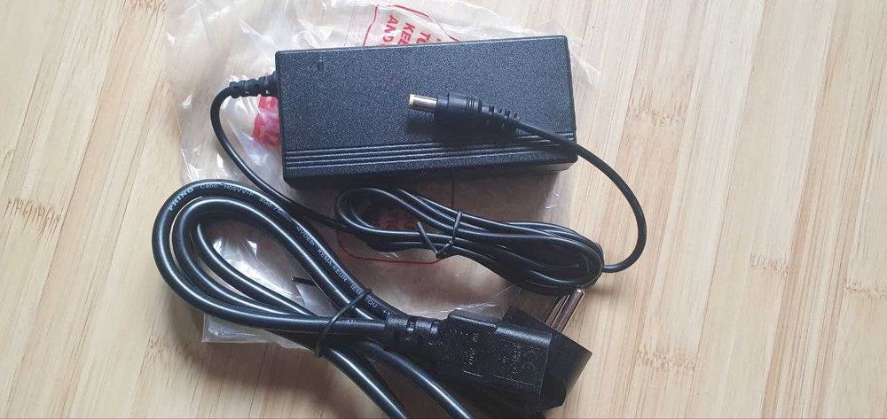 Alimentator Switch PoE 48-51 V DC 1,36W