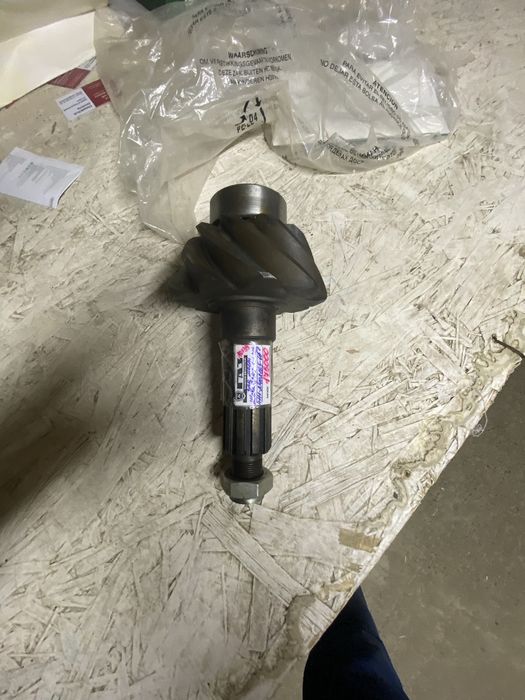 Продам Шестерини на Газ 10 х 39