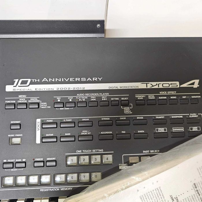 Yamaha Tyros 4 Editie Limitata 10th Anniversary - sentitizator/orga/workstation