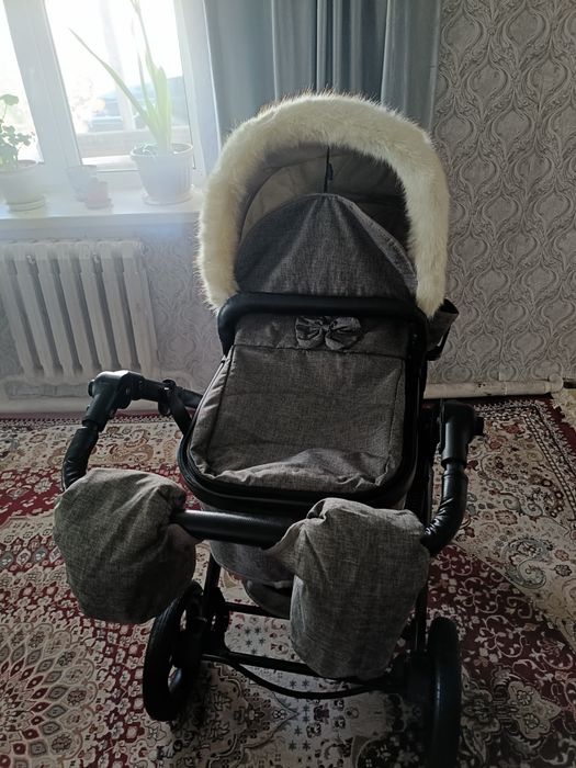 Продам коляску лето зима