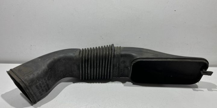 Furtun admisie 2.0D 13713401556 BMW X3 E83 [2003 - 2006]