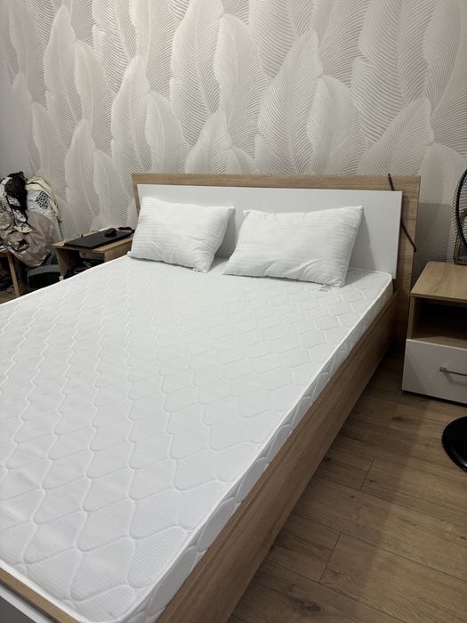 Продам кровать 160*220