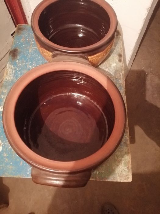 Vând oale ceramica